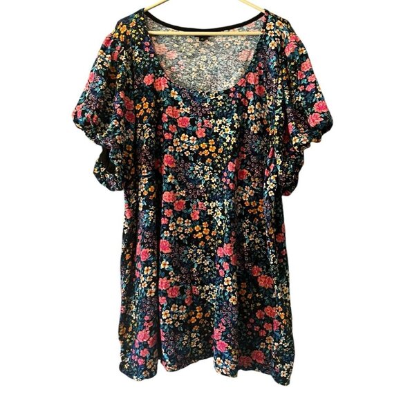 Torrid 2022 Women Size 5 Black Florals Round Neck‎ Ruched Sleeve Blouse - Picture 1 of 8